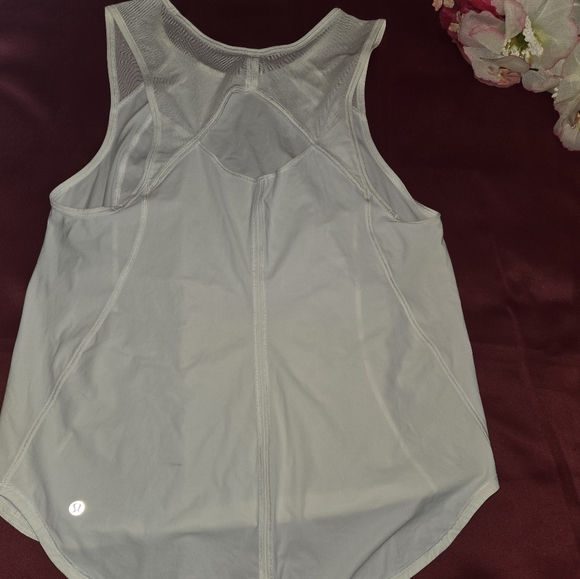 White Lululemon top - Picture 2 of 3